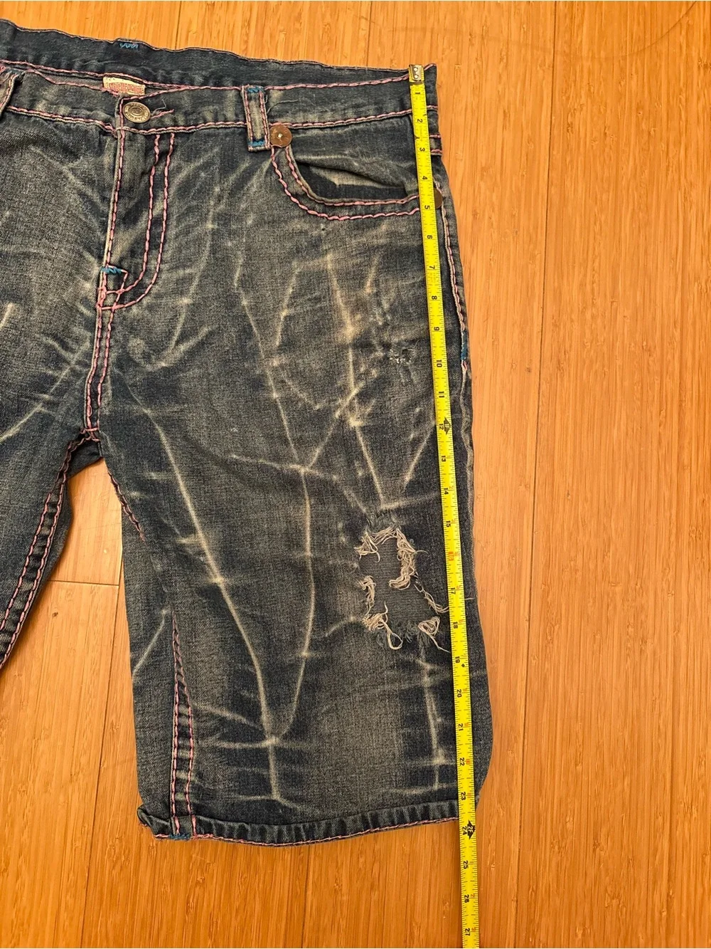 True Religion Men’s Denim Shorts Size 36 Distressed Ripped Pink Stitch Horseshoe